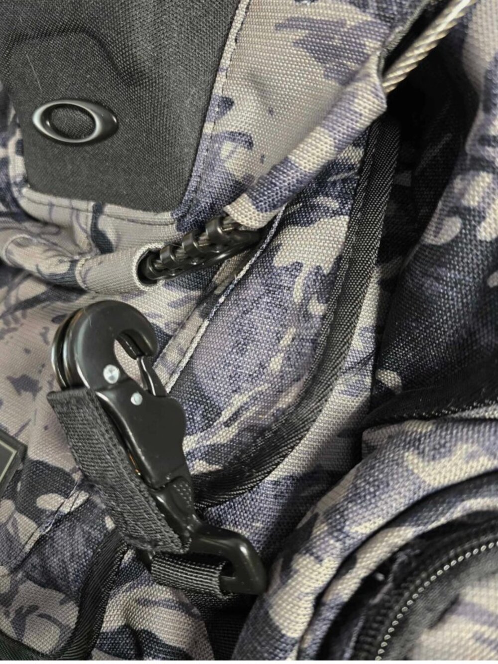 Oakley Kitchen Sink Backpack Tiger Mountain Camo Gr - Picture 9 of 11